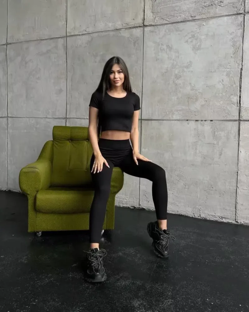 легінси-рубчик-чорний-6 Базові легінси у рубчик — інтернет-магазин SportRun